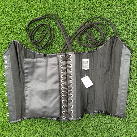 Corset - Picture 3 of 3